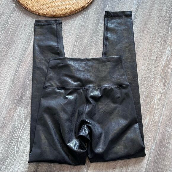 Aerie offline faux leather‎ crackle leggings - Picture 5 of 6